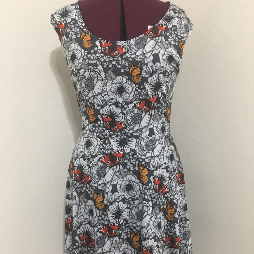 Beta Brand Reversible Dress (black + butterfly)